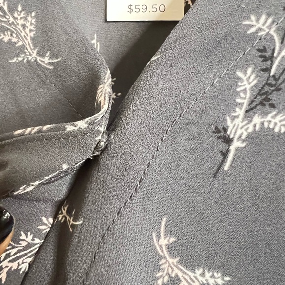 LOFT Floral Wrap Blouse Gray Pink Tie Waist Long Sleeve Size L NWT - Picture 9 of 10